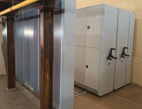 Передвижные стеллажи с дверями для ограниченного доступа